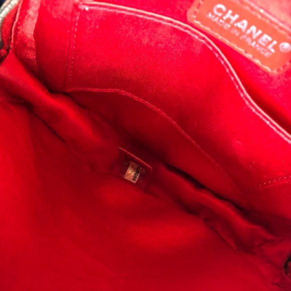 Chanel Travel Line Round Wristlet Nylon - Picture 4 of 11